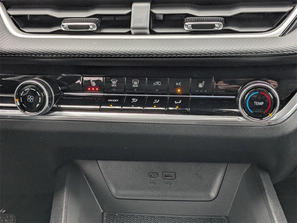 Thumbnail: 2025 Chevrolet Equinox - 25