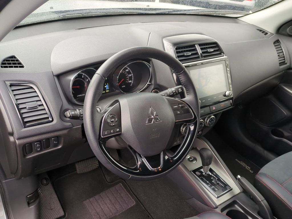 Thumbnail: 2025 Mitsubishi Outlander Sport - 13