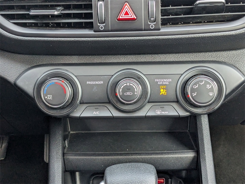 Thumbnail: 2024 Kia Forte - 25