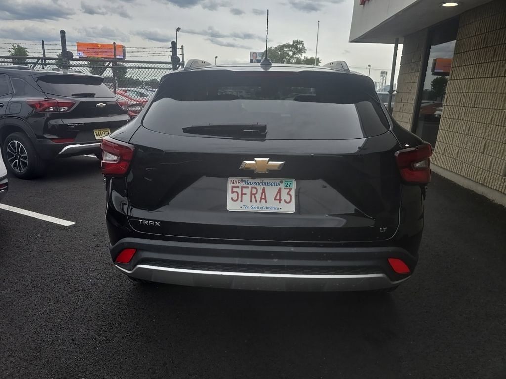 Thumbnail: 2025 Chevrolet Trax - 5