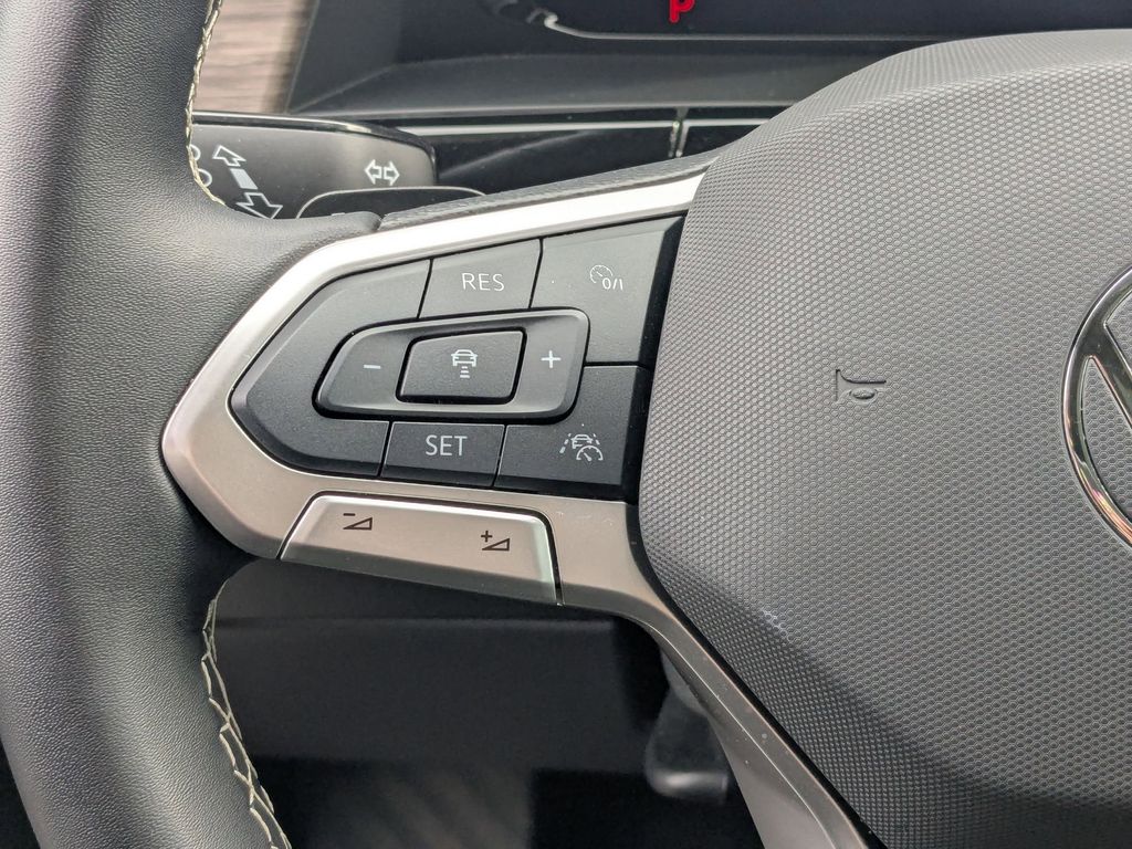 Thumbnail: 2025 Volkswagen Atlas - 17