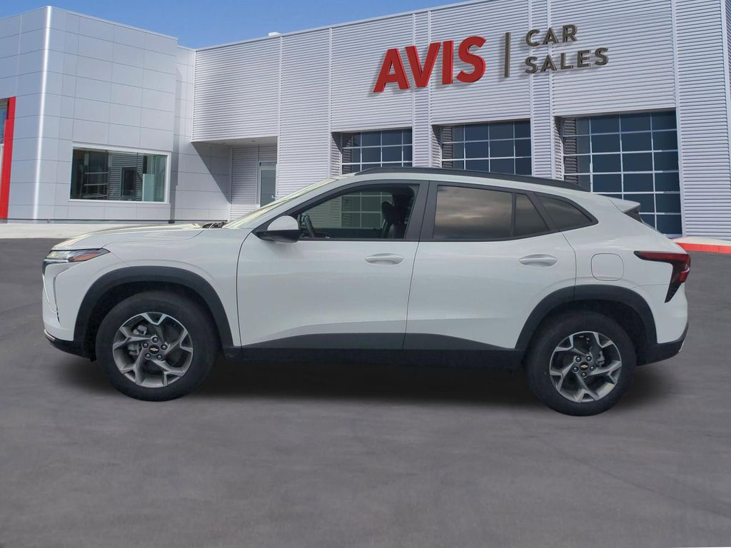 Thumbnail: 2025 Chevrolet Trax - 11