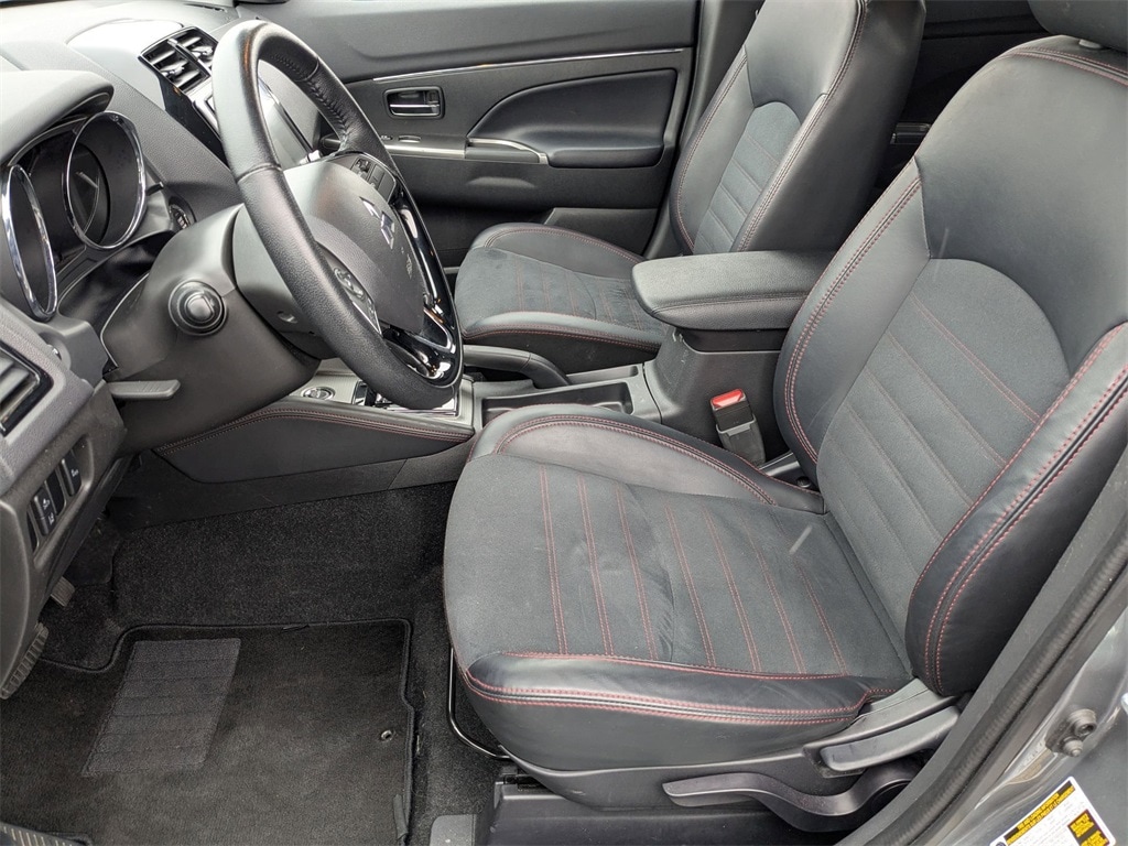 Thumbnail: 2024 Mitsubishi Outlander Sport - 17