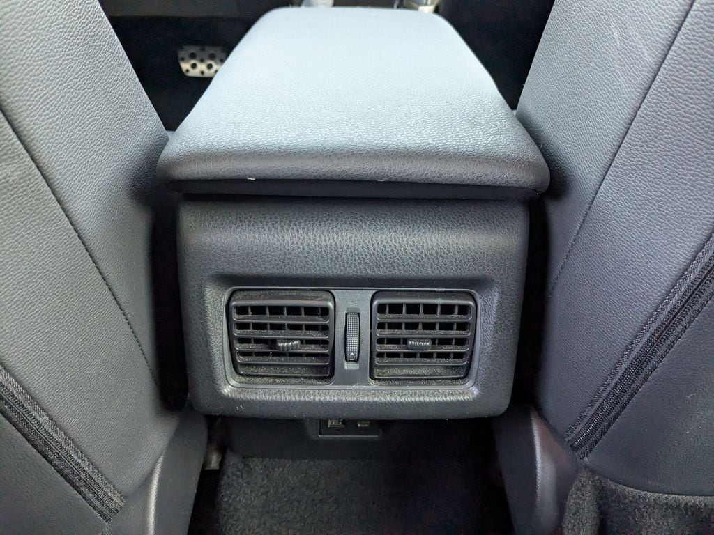 Thumbnail: 2025 Toyota Camry - 29