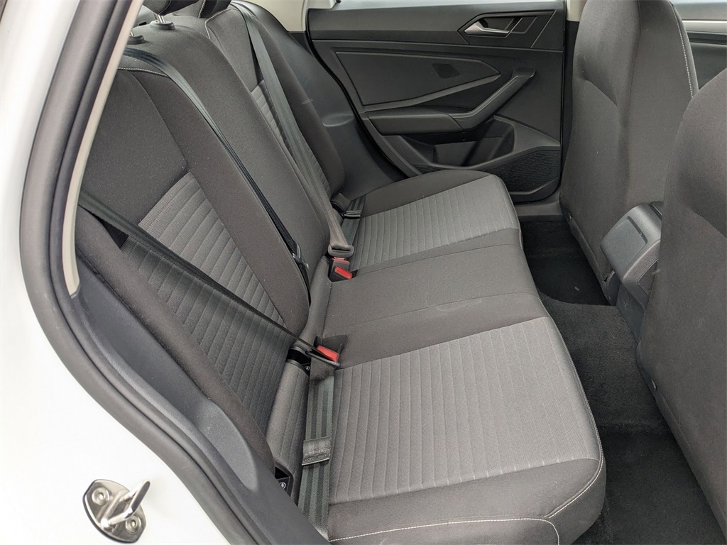 Thumbnail: 2024 Volkswagen Jetta - 32