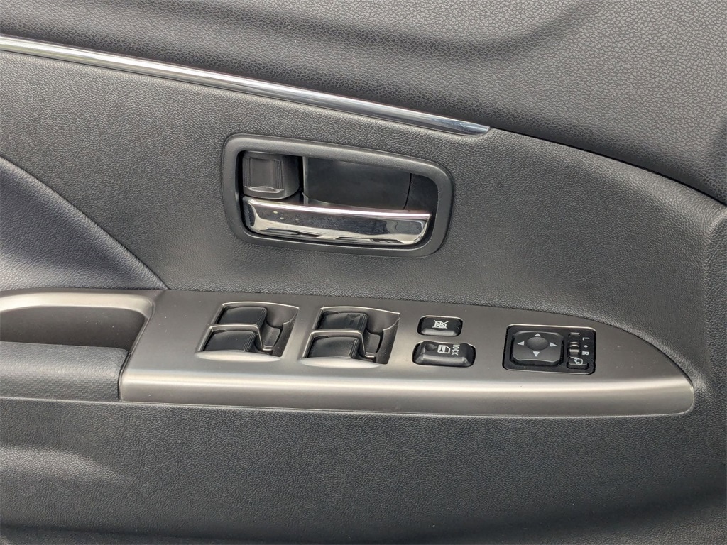 Thumbnail: 2025 Mitsubishi Outlander Sport - 14