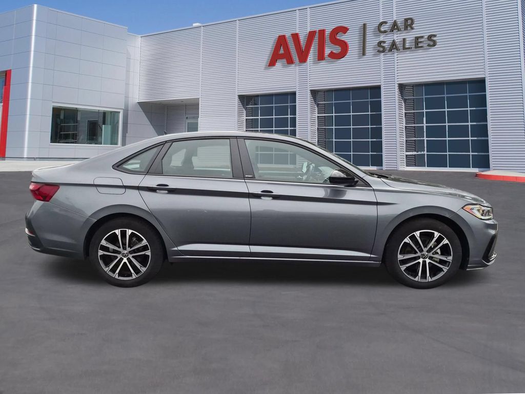 Thumbnail: 2025 Volkswagen Jetta - 5