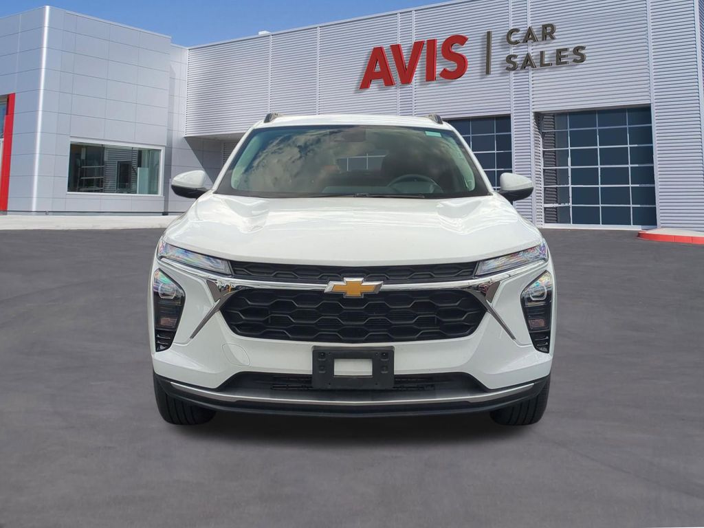 Thumbnail: 2025 Chevrolet Trax - 2