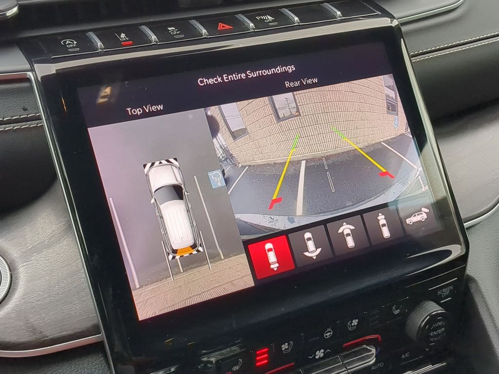 Thumbnail: 2024 Jeep Grand Cherokee L - 18