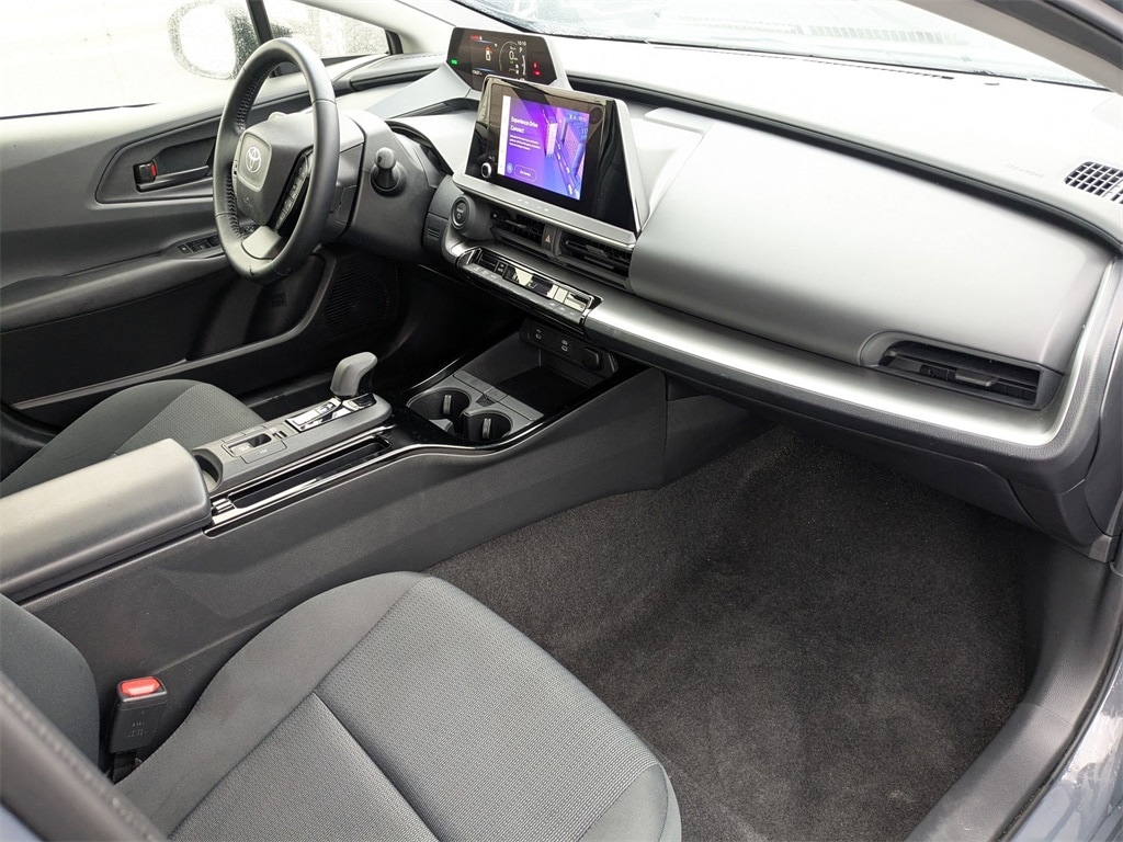 Thumbnail: 2025 Toyota Prius - 34