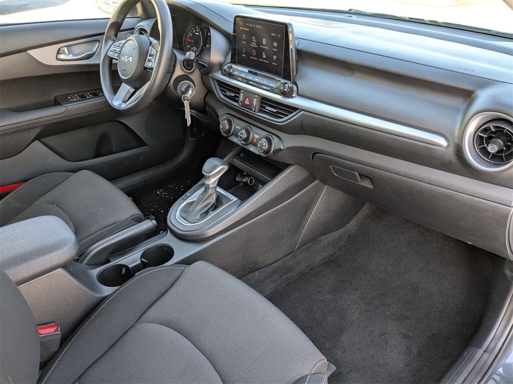 Thumbnail: 2024 Kia Forte - 31