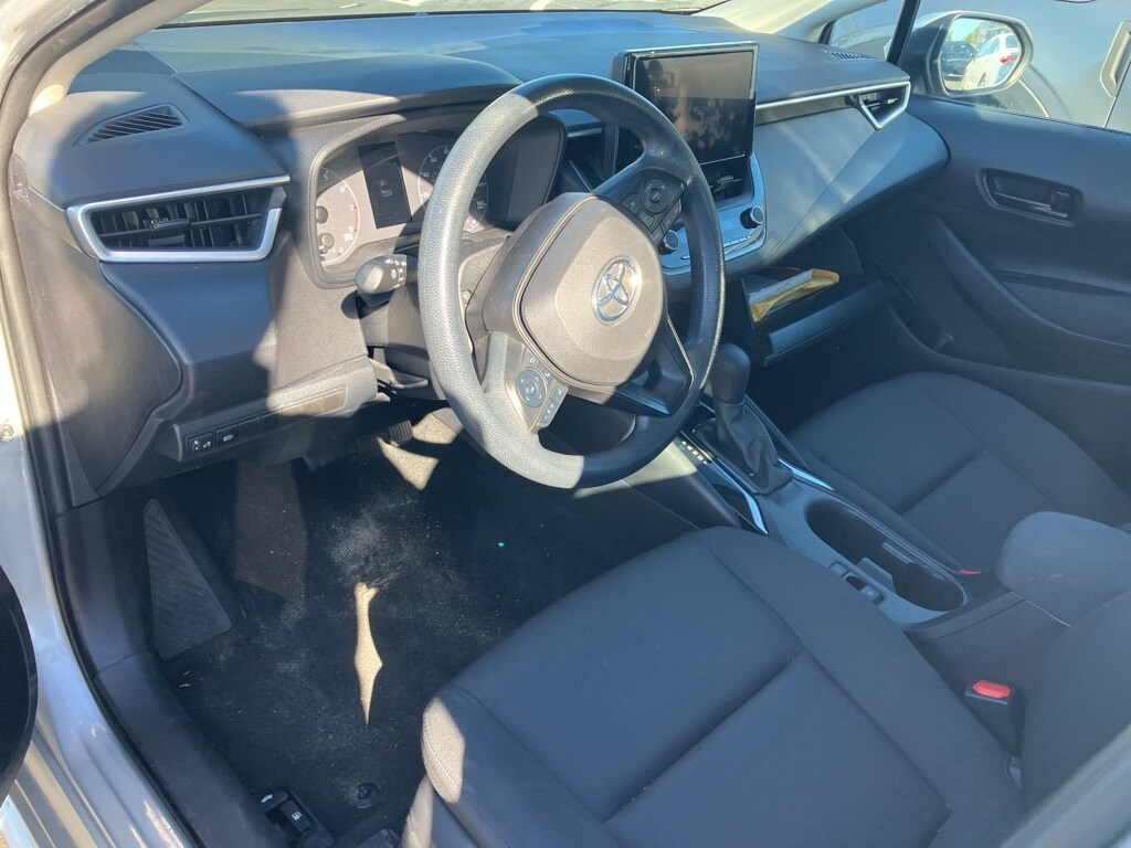 2024 Toyota Corolla LE photo 3
