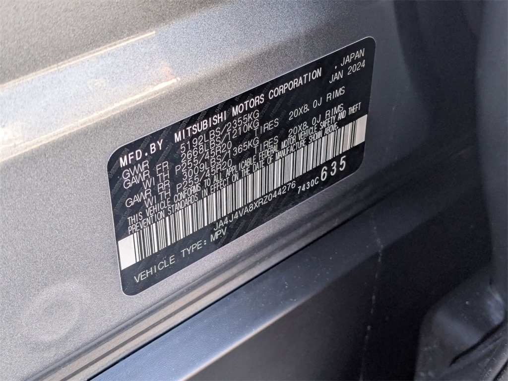 Thumbnail: 2024 Mitsubishi Outlander - 41