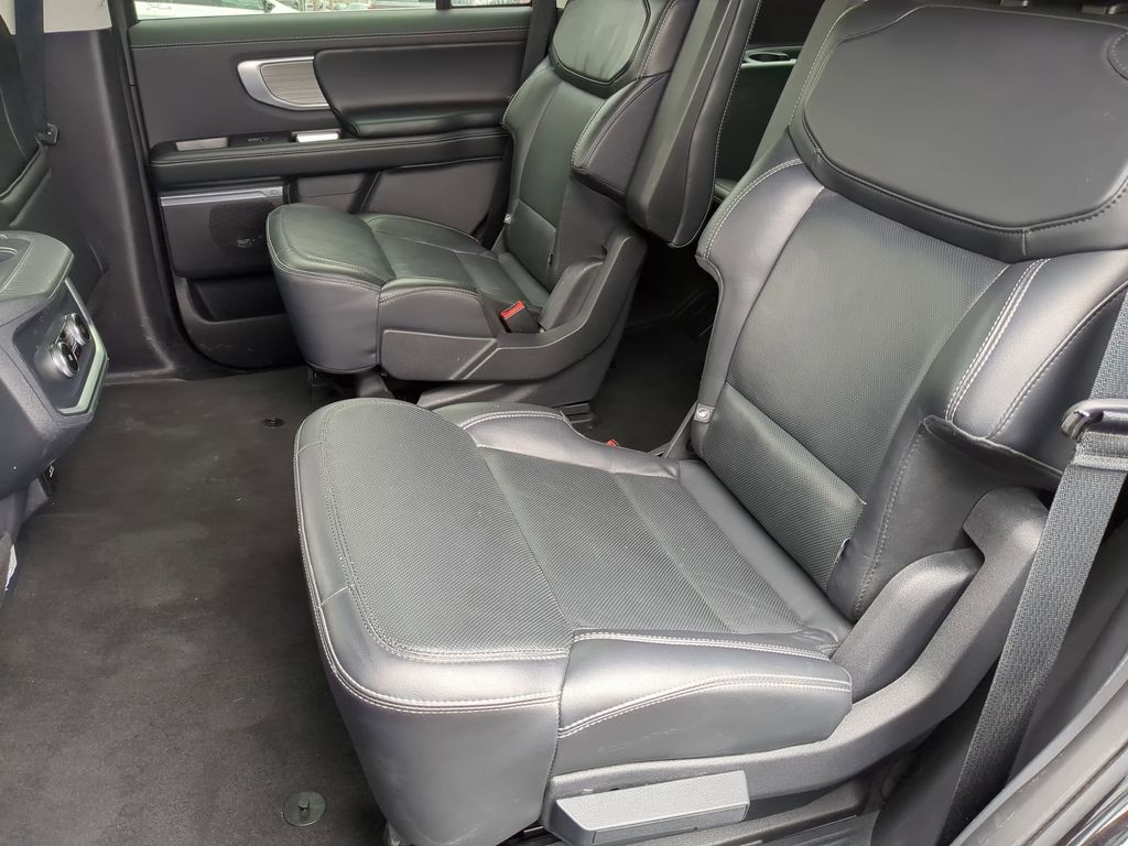 Thumbnail: 2025 Ford Expedition - 28