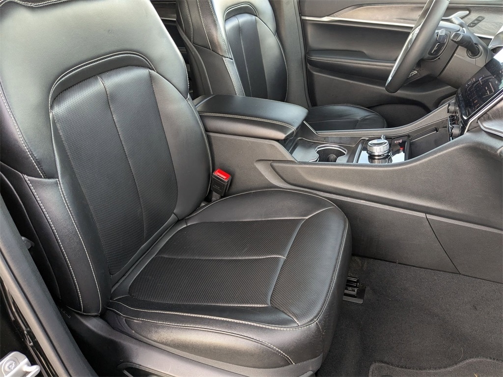 Thumbnail: 2024 Jeep Grand Cherokee L - 39