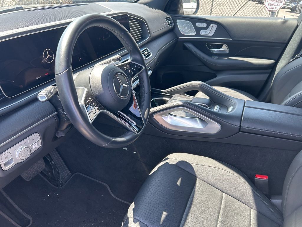Thumbnail: 2025 Mercedes-Benz GLS - 7