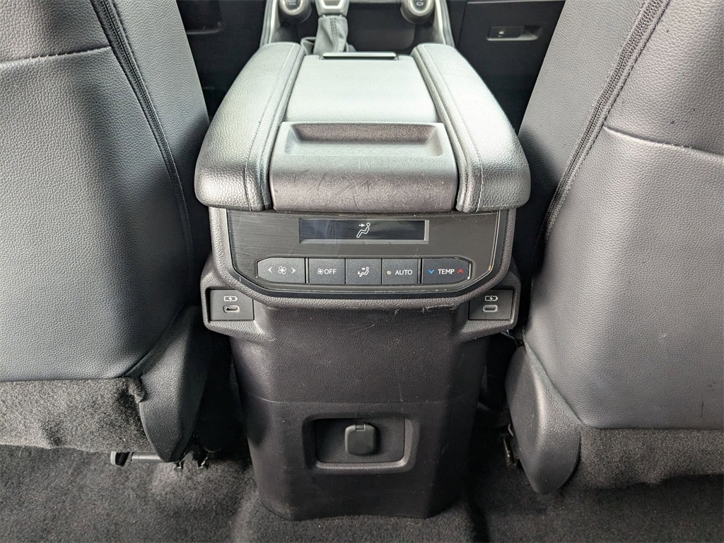 Thumbnail: 2025 Toyota Grand Highlander - 33