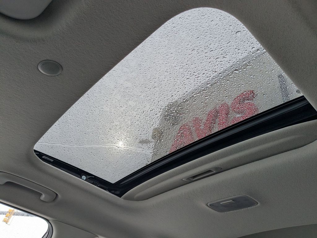 Thumbnail: 2025 Hyundai Venue - 25