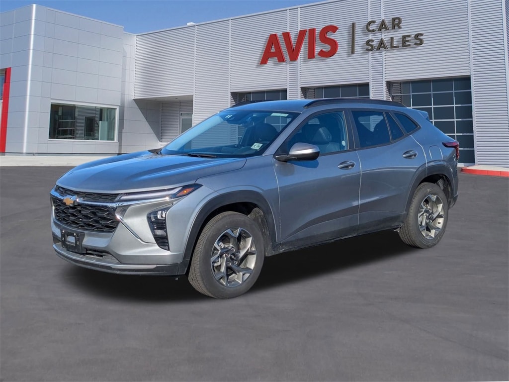 2025 Chevrolet Trax LT's photo