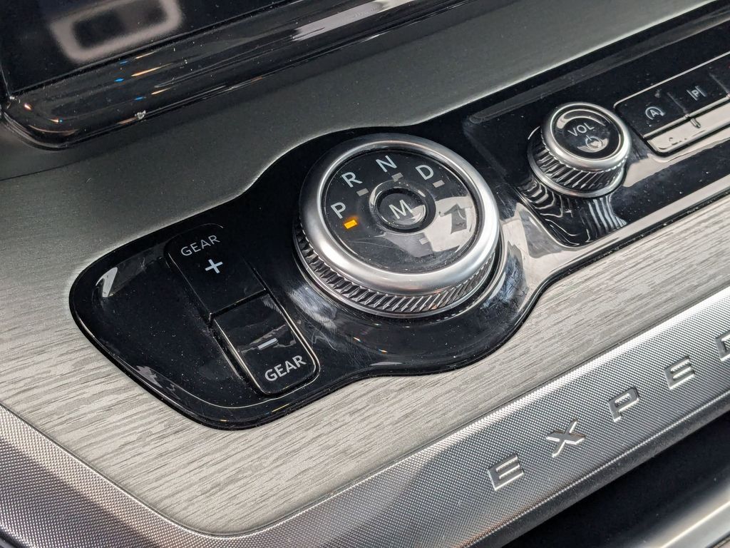 Thumbnail: 2025 Ford Expedition MAX - 25