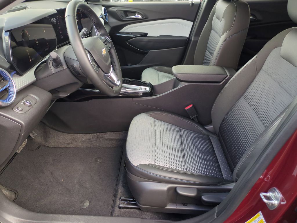 Thumbnail: 2025 Chevrolet Trax - 19