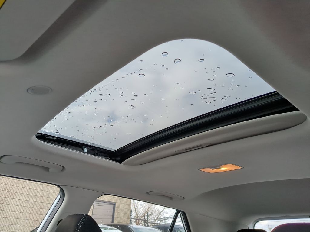 Thumbnail: 2025 Hyundai Venue - 16