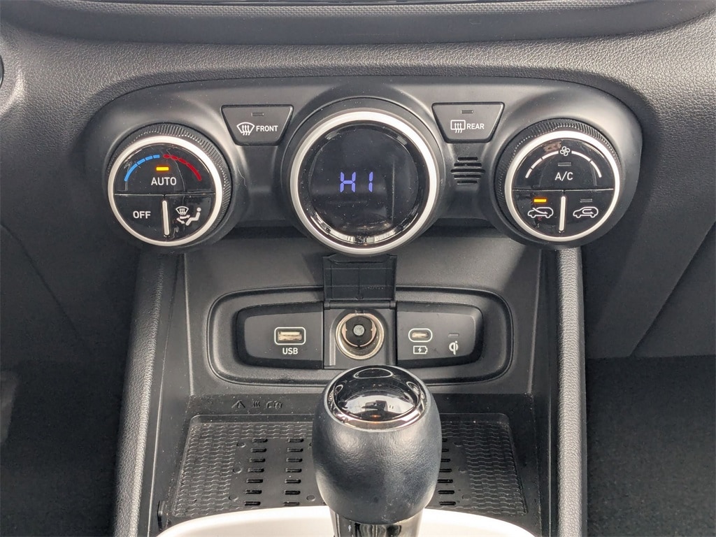 Thumbnail: 2025 Hyundai Venue - 25