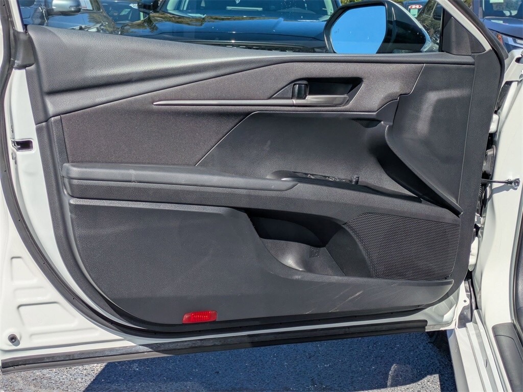 Thumbnail: 2025 Toyota Camry - 9