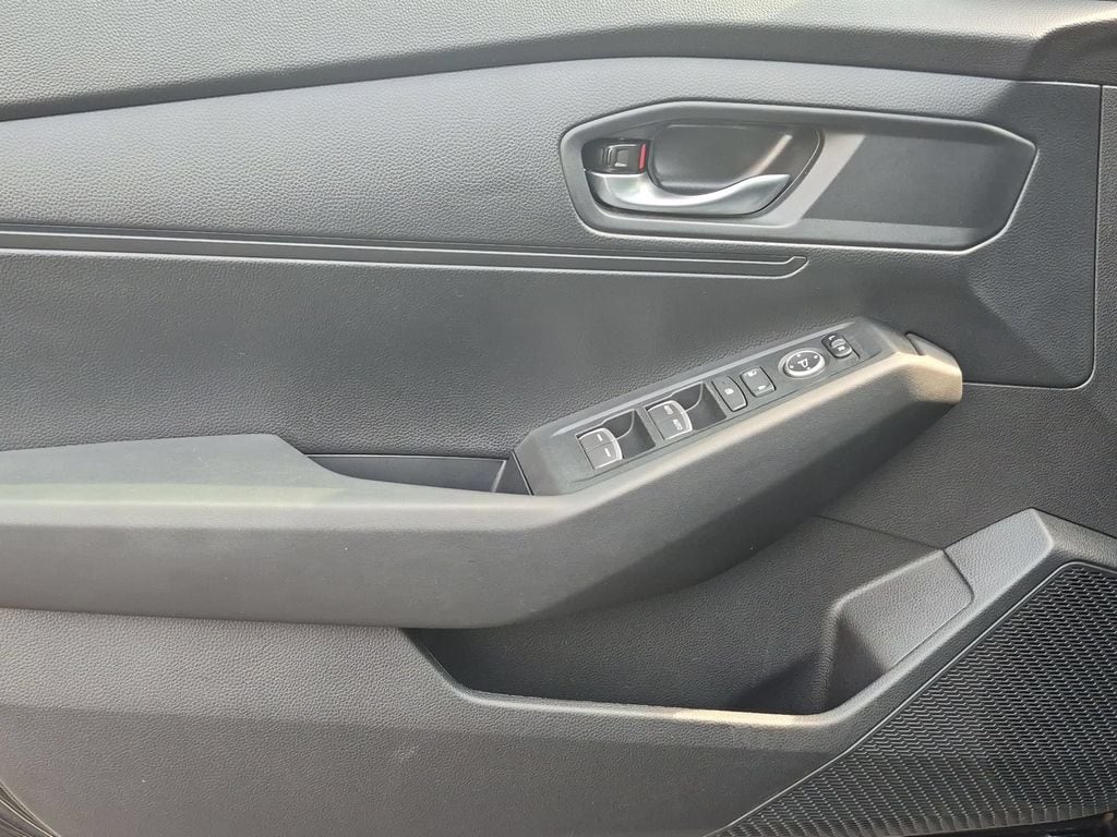 2025 Honda Accord LX - Photo 10