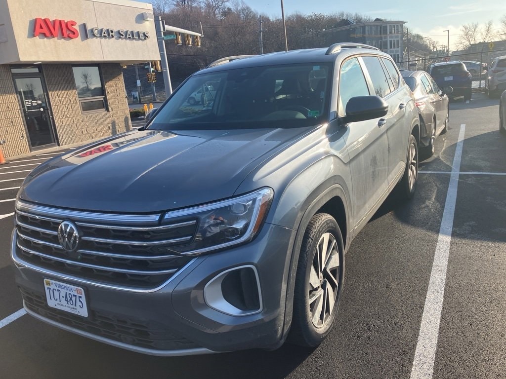 2025 Volkswagen Atlas SE's photo