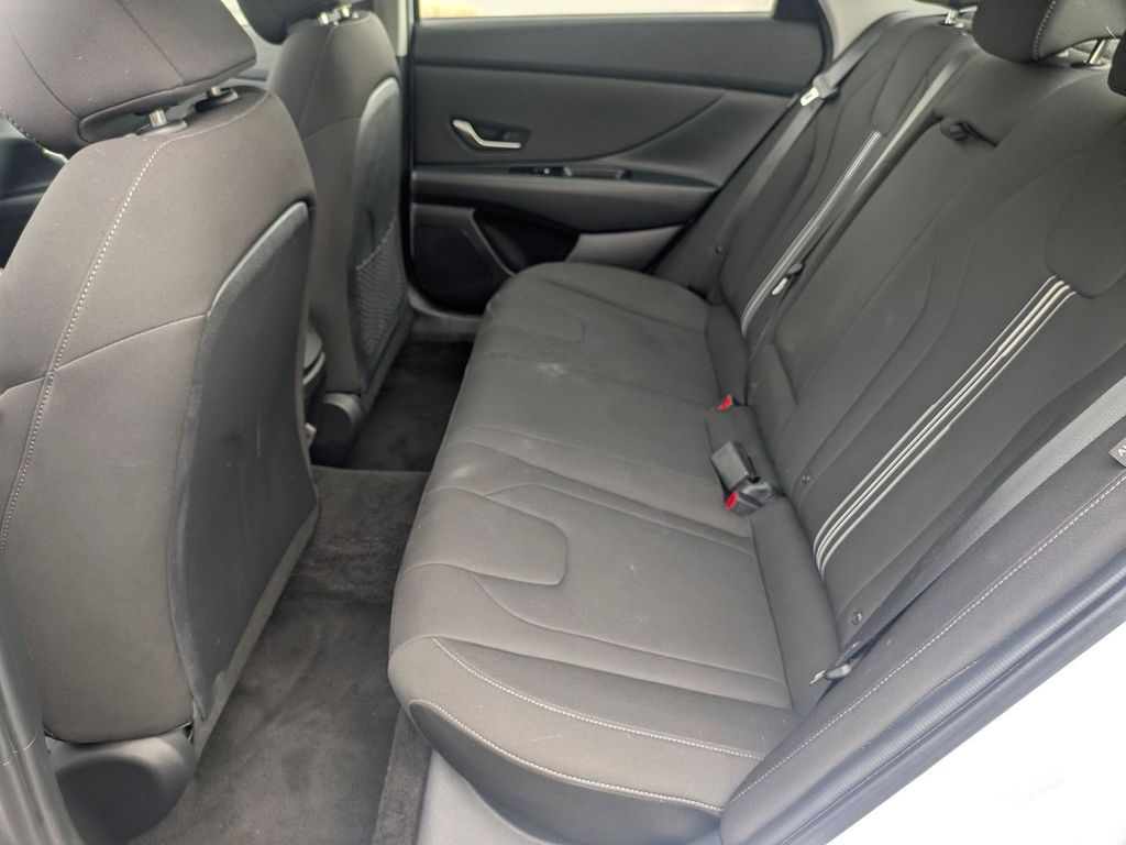 Thumbnail: 2025 Hyundai Elantra - 33