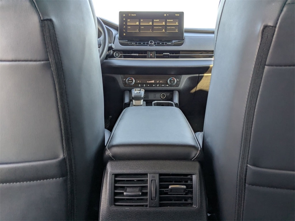 Thumbnail: 2025 Mitsubishi Outlander - 32