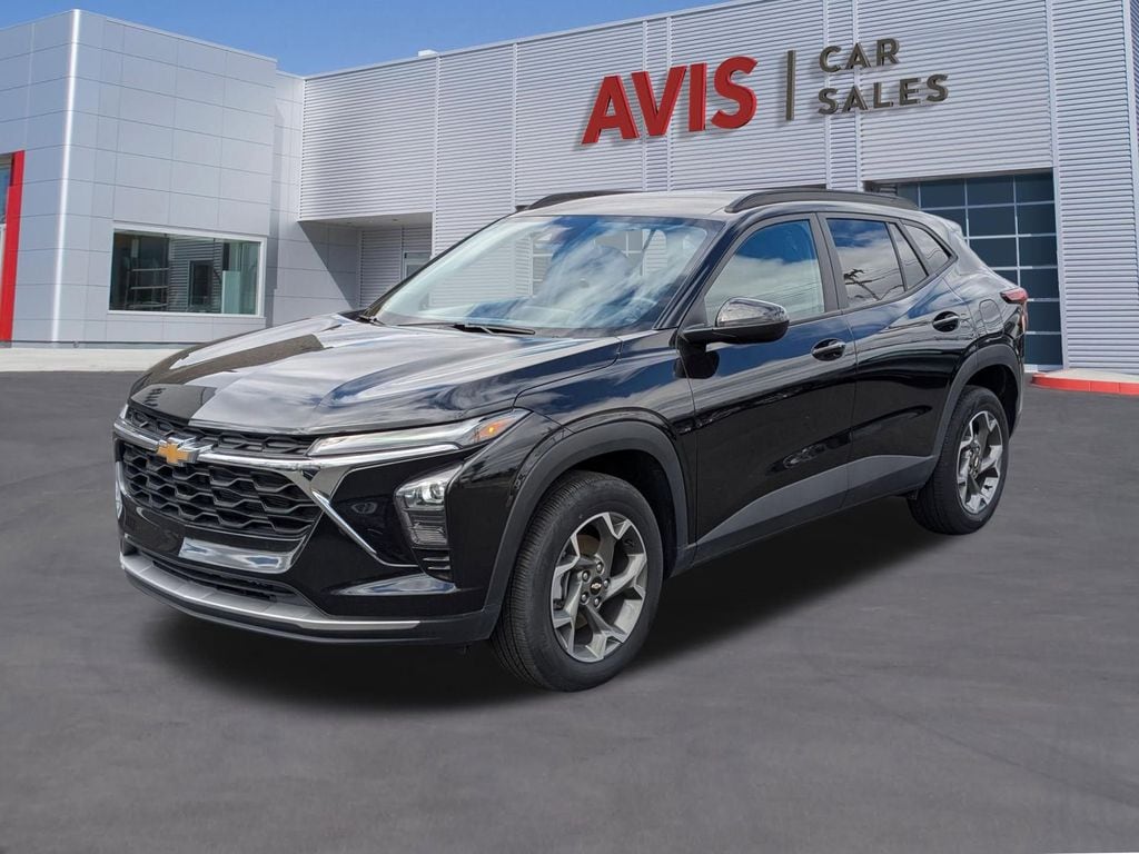 Thumbnail: 2025 Chevrolet Trax - 1