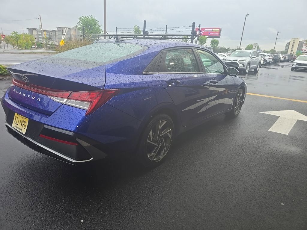 Thumbnail: 2025 Hyundai Elantra - 5