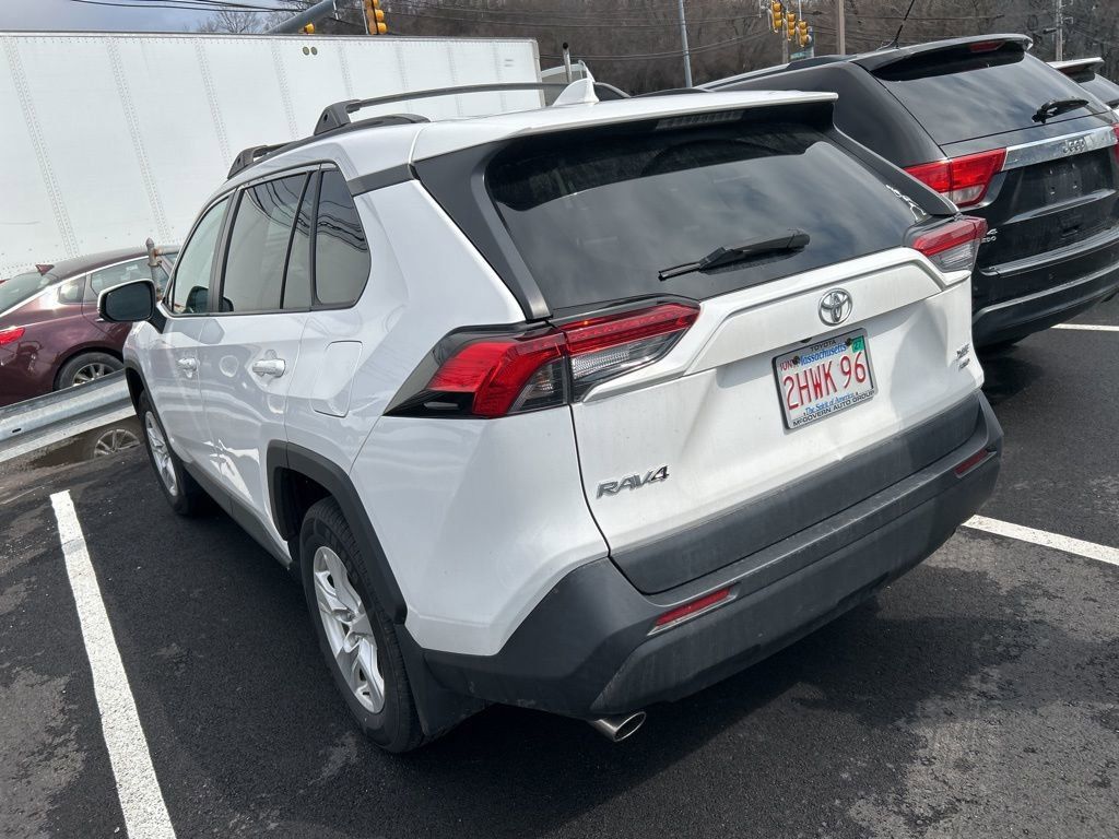 Thumbnail: 2021 Toyota RAV4 - 3