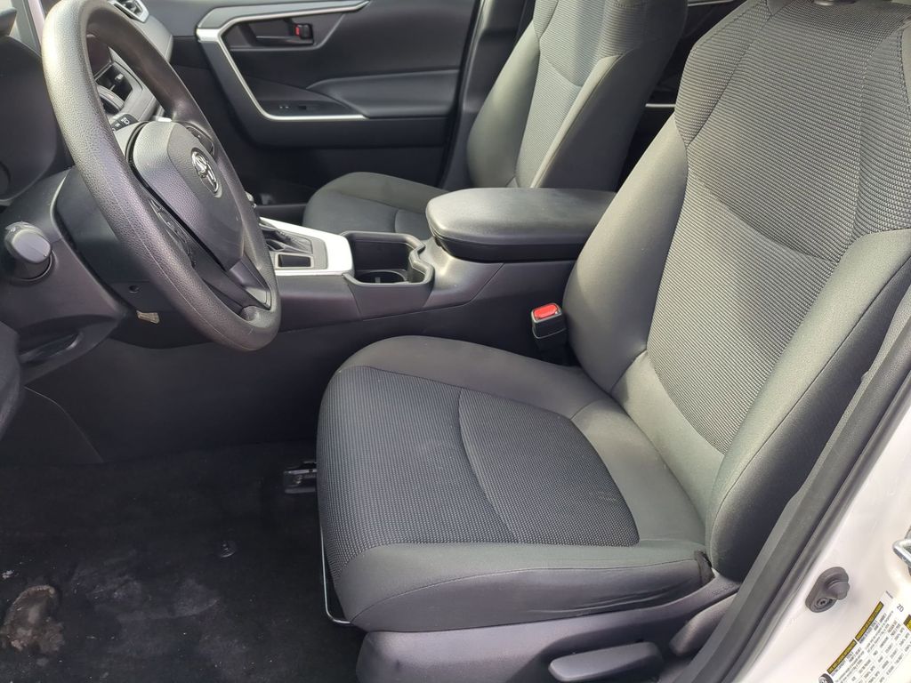 Thumbnail: 2024 Toyota RAV4 - 23