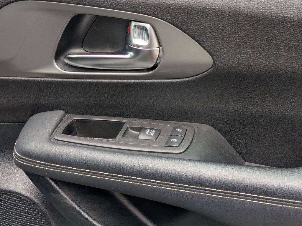 Thumbnail: 2025 Chrysler Pacifica - 33