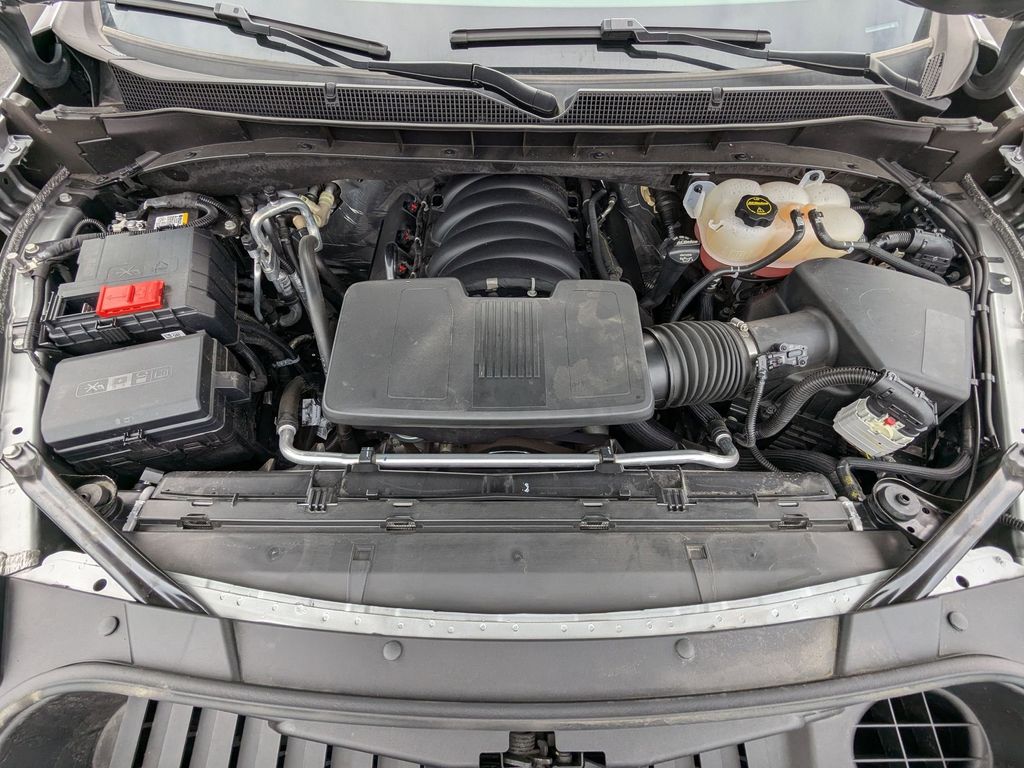 Thumbnail: 2025 Chevrolet Tahoe - 37