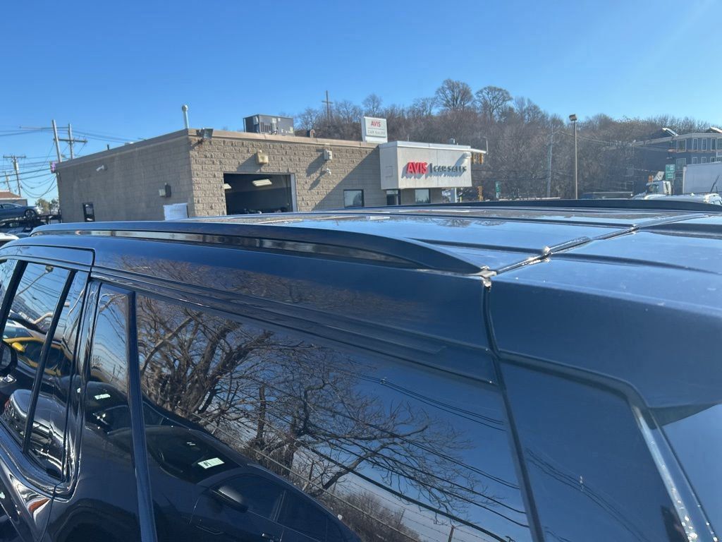 Thumbnail: 2025 Chevrolet Tahoe - 6