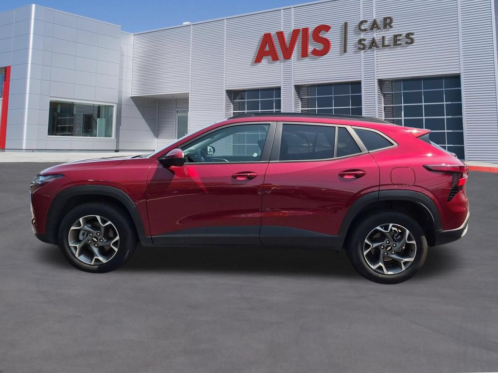 Thumbnail: 2025 Chevrolet Trax - 10