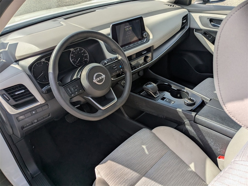 2023 Nissan Rogue SV 17