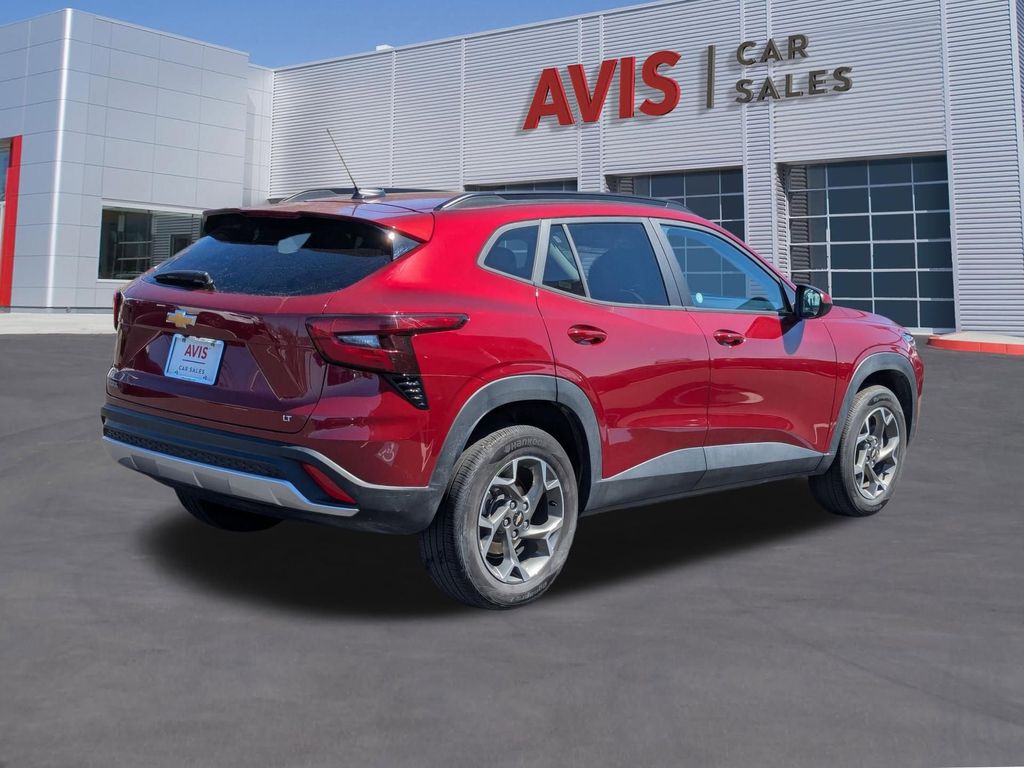 Thumbnail: 2025 Chevrolet Trax - 6