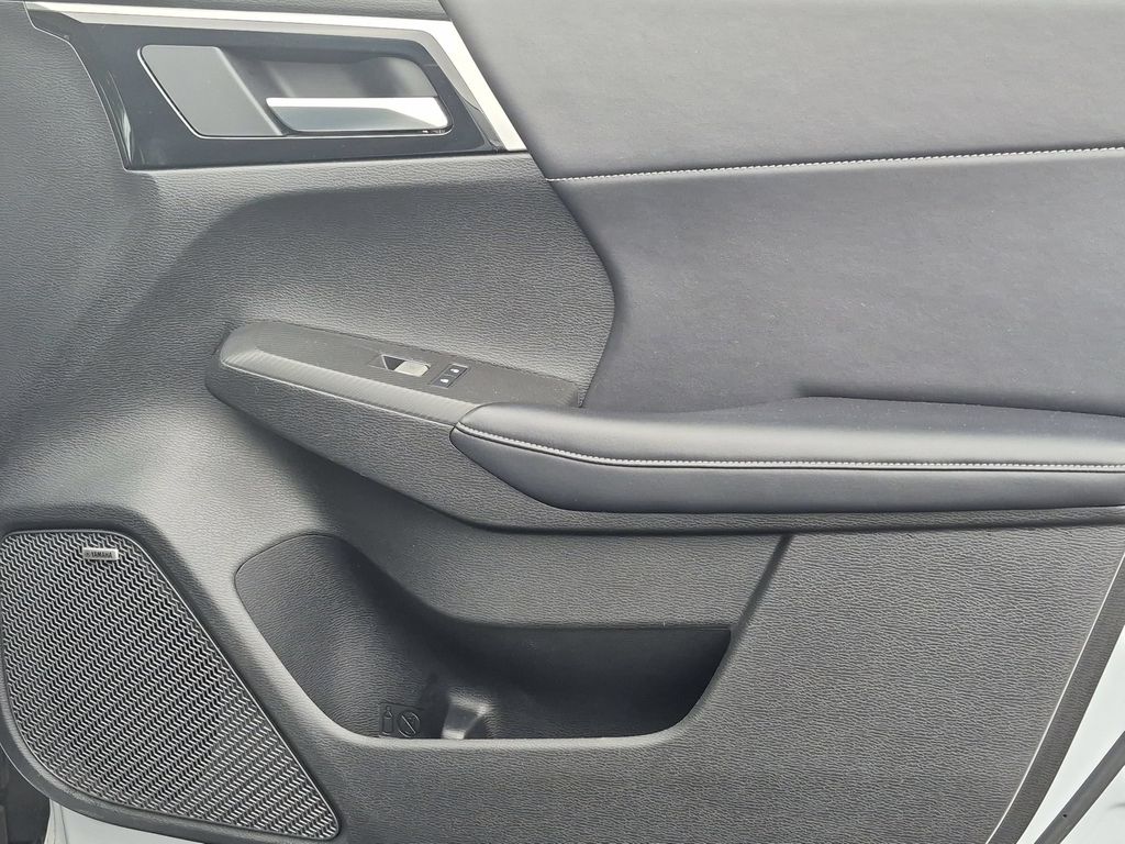 Thumbnail: 2025 Mitsubishi Outlander - 34