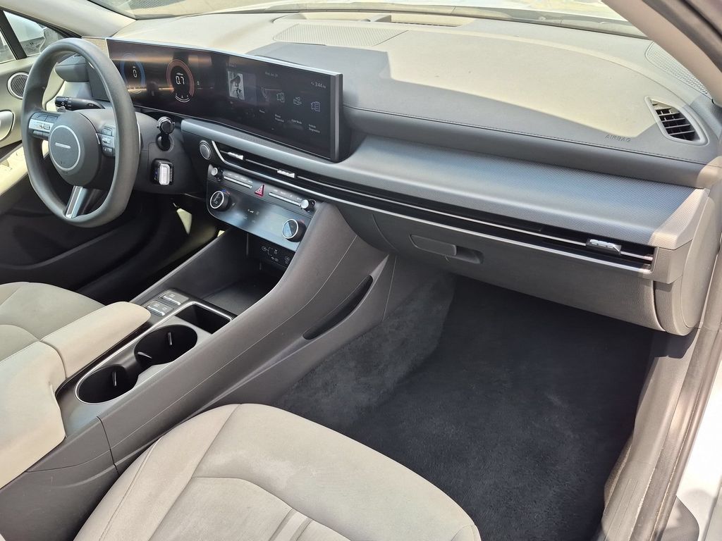 Thumbnail: 2025 Hyundai Sonata - 32