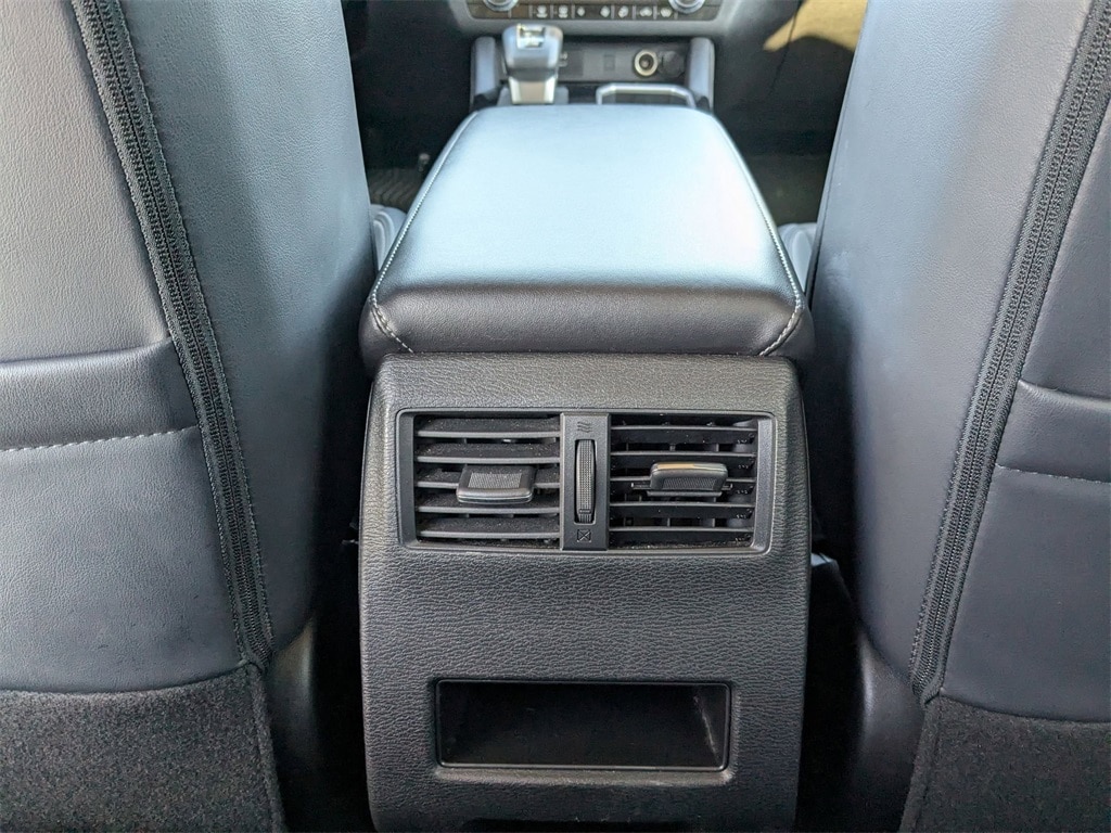 Thumbnail: 2025 Mitsubishi Outlander - 31