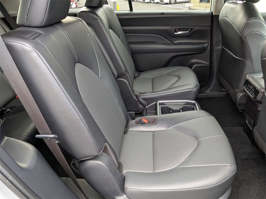 Thumbnail: 2025 Toyota Grand Highlander - 38