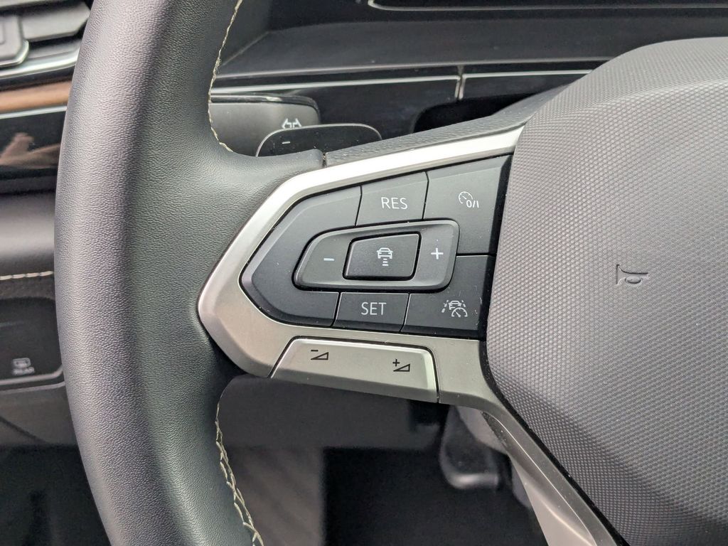 Thumbnail: 2025 Volkswagen Atlas - 18