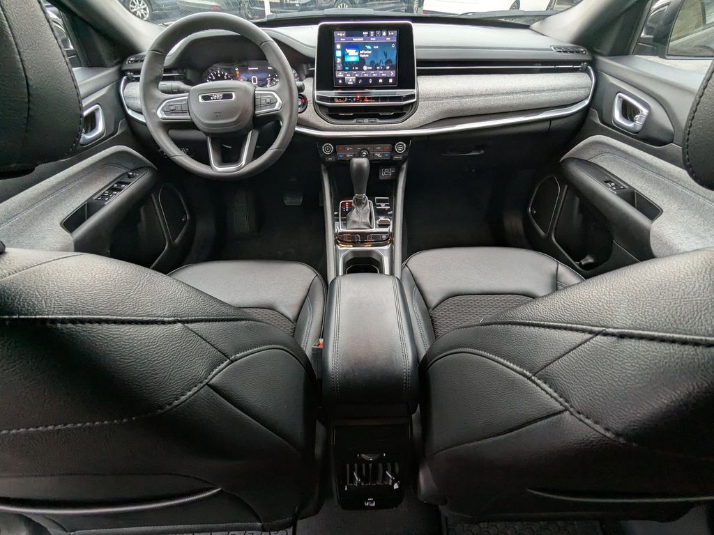 Thumbnail: 2025 Jeep Compass - 27