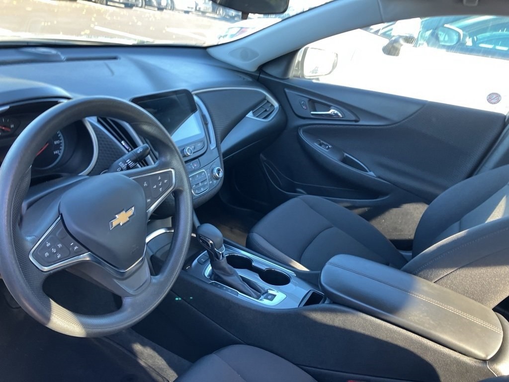 Thumbnail: 2024 Chevrolet Malibu - 5