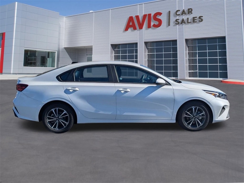 Thumbnail: 2024 Kia Forte - 5